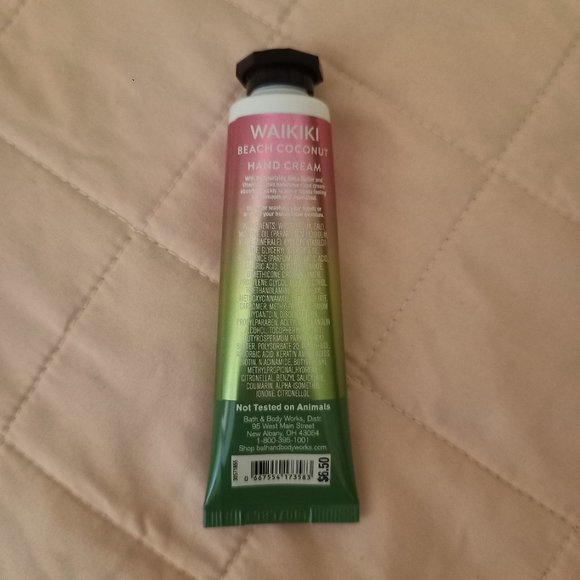 Bath & Body Works Pure Wonder Gift Set and Waikiki Beach Coconut Hand Cream - Picture 4 of 5